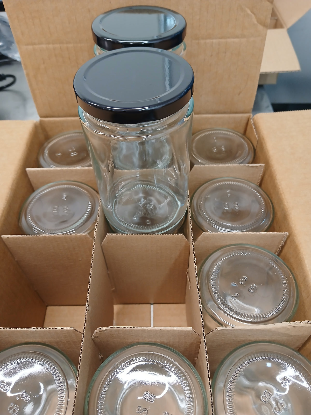 Case of 500g Jars with Lids (empty)