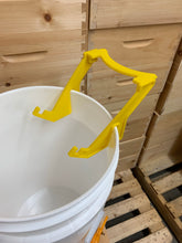 Pail Perch